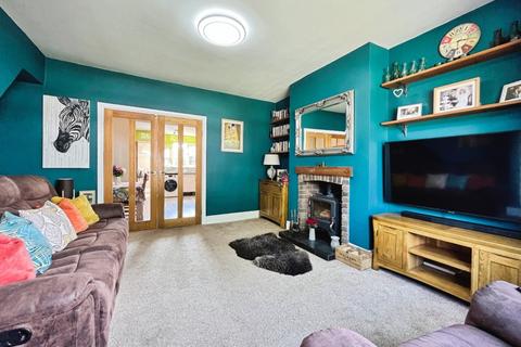 3 bedroom terraced house for sale, Weghill Road, Preston, Hull, , HU12 8UW