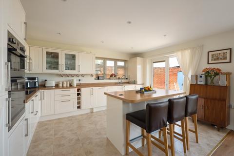 14 Brooklands Close, Herne Bay, CT6 8AW