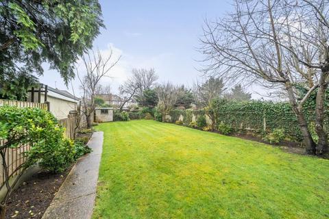26 Winchfield Close, Harrow, HA3 0DT