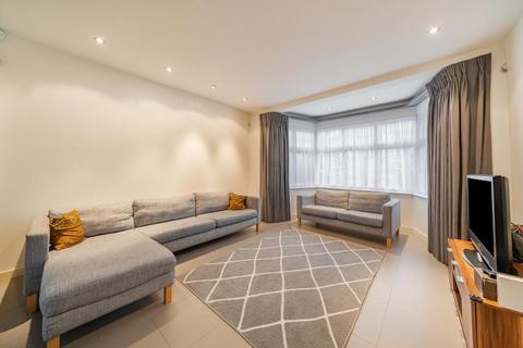 26 Winchfield Close, Harrow, HA3 0DT