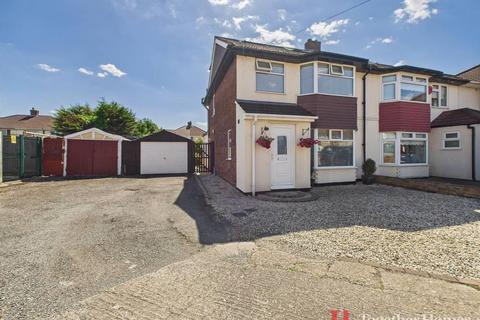 13 Dawson Drive, Rainham, RM13 7ED