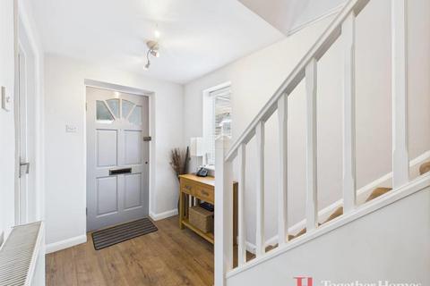 13 Dawson Drive, Rainham, RM13 7ED
