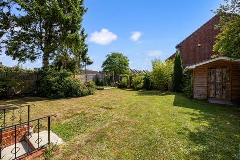 undefined, Pondtail Road, Horsham, RH12