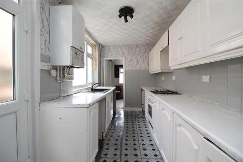 3 bedroom end of terrace house for sale, Padholme Road, Peterborough