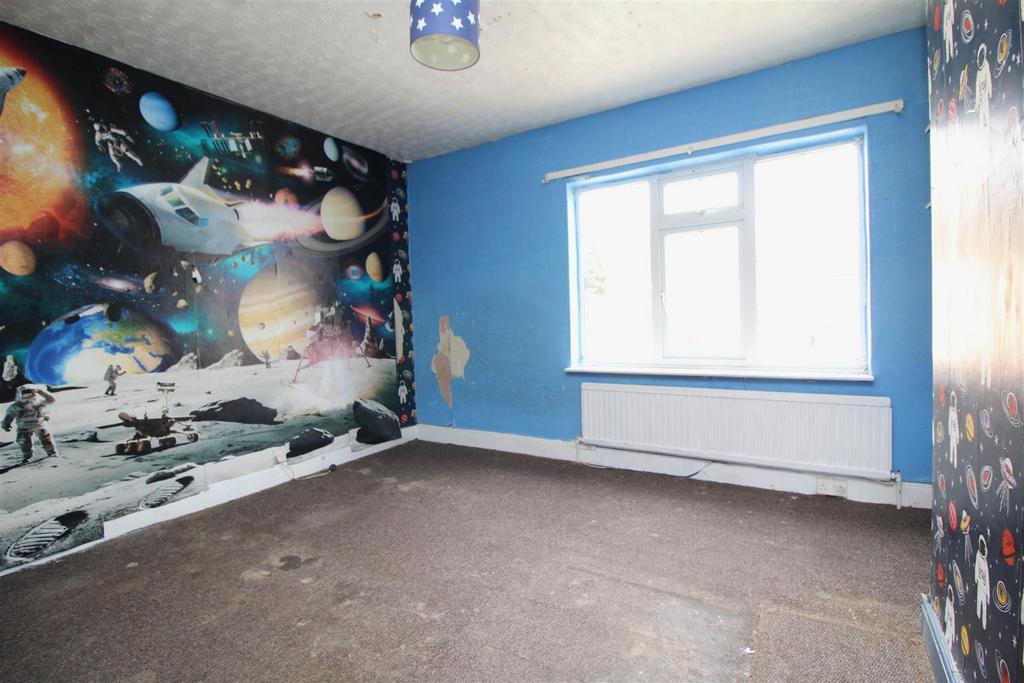 Bedroom 1.JPG