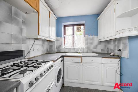 undefined, Blunden Close, Dagenham, RM8