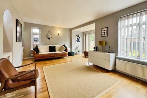 4 bedroom semi-detached house for sale, Mill Walk, Cottingham, HU16 4RP