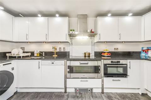 2 bedroom apartment for sale, Flagstaff House, London SW8
