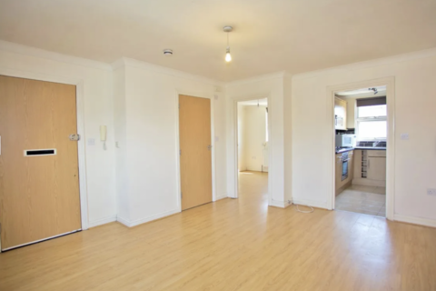 1 bedroom flat to rent, London, IG6 2AR