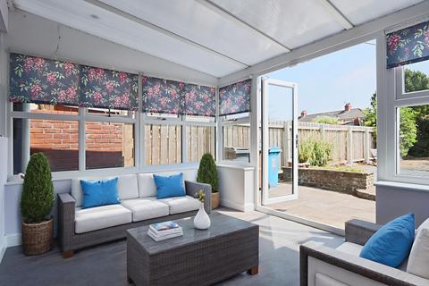 3 bedroom terraced house for sale, Cranbrook Avenue, Hull, HU6 9PH