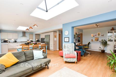 3 bedroom chalet for sale, Martineau Drive, Dorking, Surrey