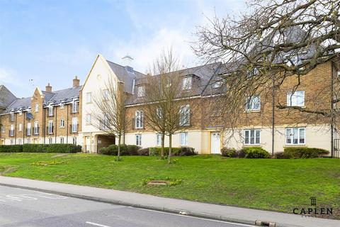 1 bedroom apartment for sale, College Close, Loughton