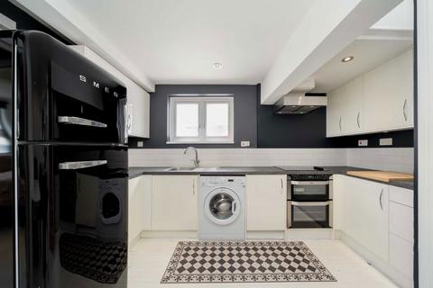 2 bedroom flat to rent, Marlborough Road, London N19