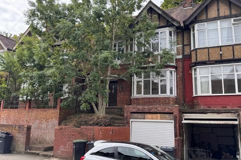 2 bedroom ground floor maisonette to rent, Ashburnham Road, Luton, Bedfordshire, LU1 1JN