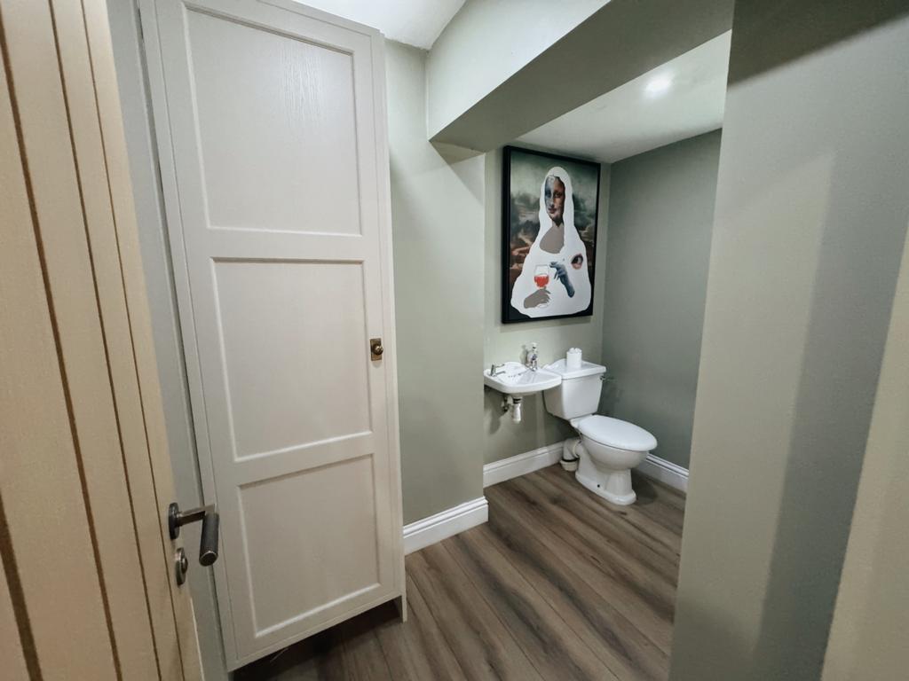 24. Downstairs toilet cloakeroom