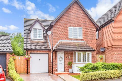 3 bedroom detached house for sale, Redwood Drive, Basildon SS15