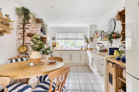 4 bedroom detached house for sale, Elham Close, Bromley, BR1
