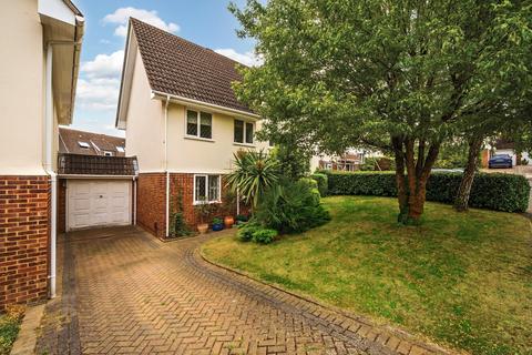 4 bedroom detached house for sale, Elham Close, Bromley, BR1