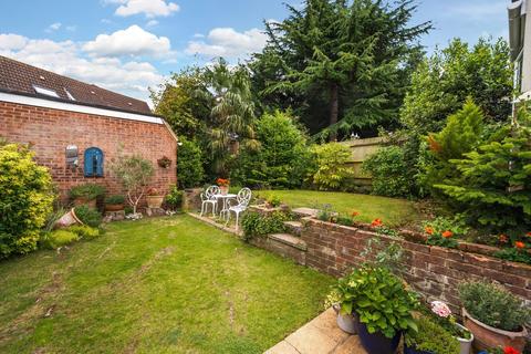 4 bedroom detached house for sale, Elham Close, Bromley, BR1
