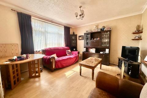 6 Appleby Green, Romford, RM3 7SL