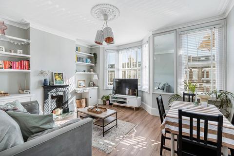 1 bedroom apartment to rent, Kingswood Road London