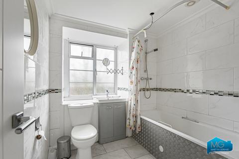 2 bedroom apartment to rent, Colney Hatch Lane, Muswell Hill, London, N10