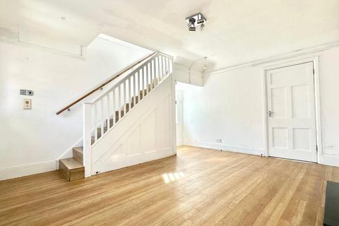 2 bedroom semi-detached house for sale, Meadowcourt Road, London SE3