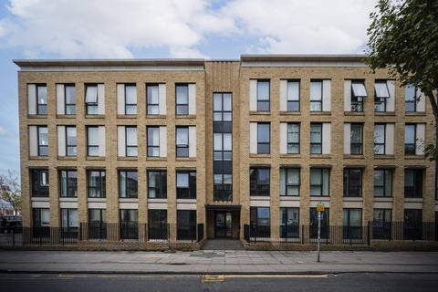 3 bedroom flat for sale, Cambridge Avenue, Kilburn, London, NW6