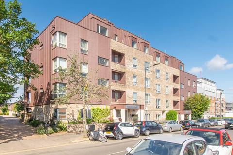 1 bedroom flat for sale, Coles Green Road, Dollis Hill, London, NW2