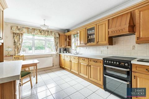3 bedroom detached bungalow for sale, Fairfield Road, Market Harborough