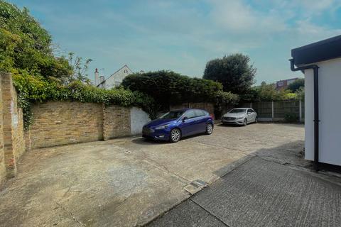 1 bedroom apartment to rent, Alison House, Westcliff-On-Sea SS0