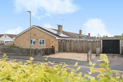 undefined, Carterton,  Oxfordshire,  OX18