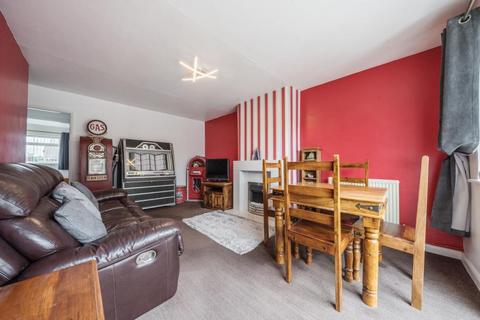 undefined, Carterton,  Oxfordshire,  OX18