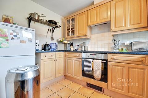 2 bedroom terraced house to rent, Longman Close, Watford, WD18