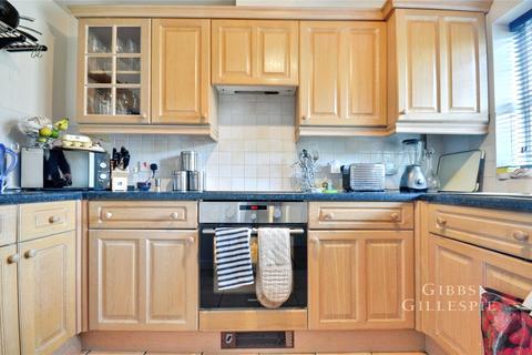 2 bedroom terraced house to rent, Longman Close, Watford, WD18