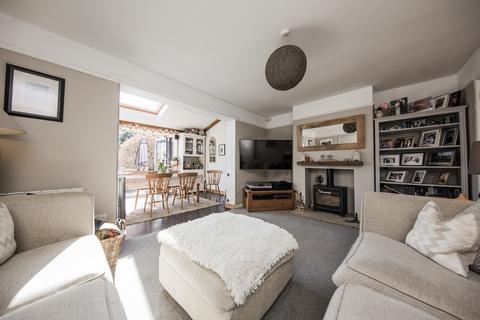 3 Down Avenue, Lamberhurst, Tunbridge Wells, TN3 8HR