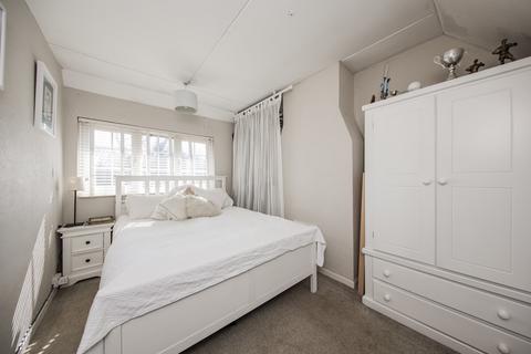 3 Down Avenue, Lamberhurst, Tunbridge Wells, TN3 8HR
