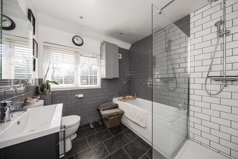 3 Down Avenue, Lamberhurst, Tunbridge Wells, TN3 8HR