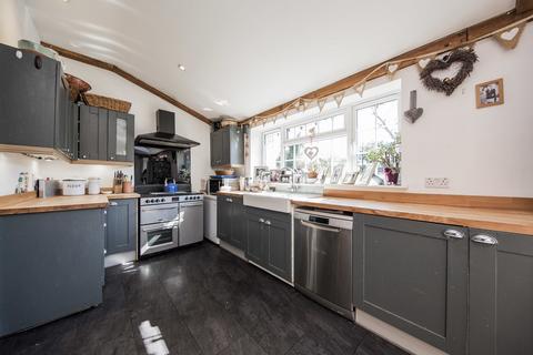 3 Down Avenue, Lamberhurst, Tunbridge Wells, TN3 8HR