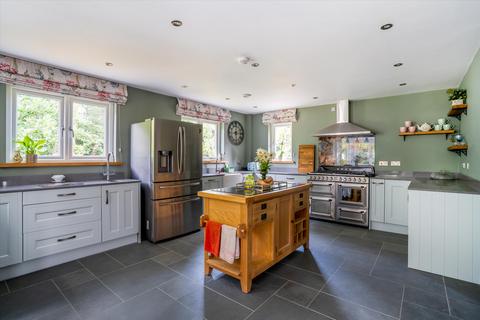 4 bedroom detached house for sale, Church Road, Tadley, Hampshire, RG26