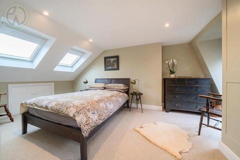 75 Acre Road, London, SW19 2AL