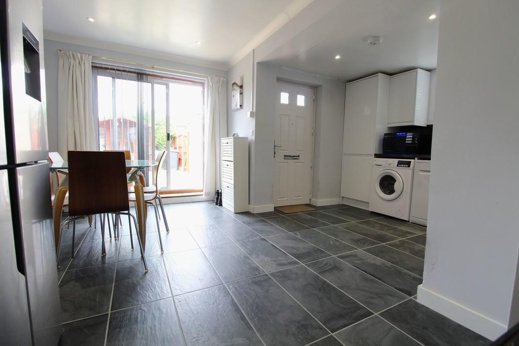 Kitchen 4