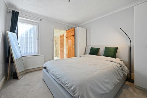 2 bedroom end of terrace house for sale, Byron Road, Wealdstone