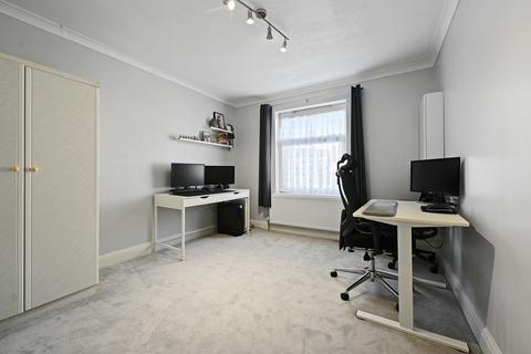 2 bedroom end of terrace house for sale, Byron Road, Wealdstone