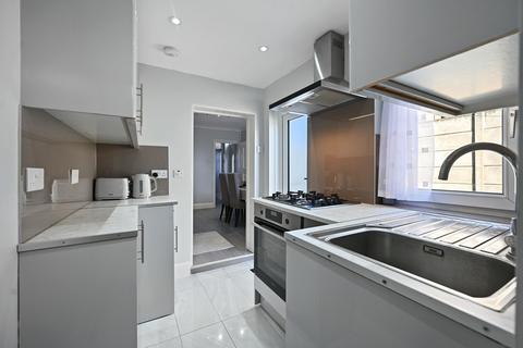 2 bedroom end of terrace house for sale, Byron Road, Wealdstone