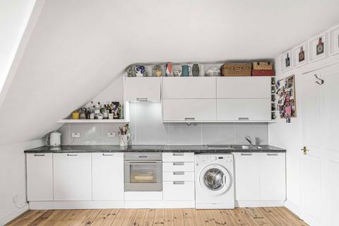1 bedroom flat for sale, Pinfold Road, London SW16