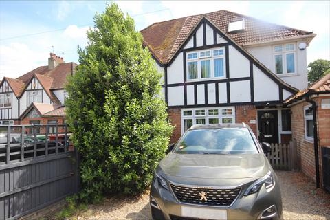 4 bedroom house to rent, Langley Road, Slough SL3