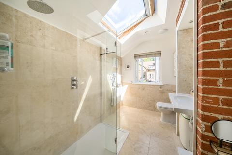 9 Cheselden Road, Guildford, GU1 3SB