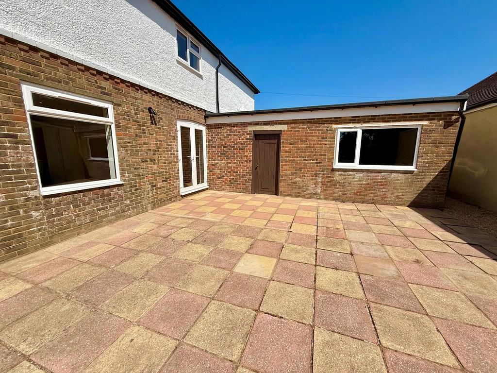 65 North Lane Patio