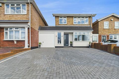 70 Briar, Tamworth, B77 4DY